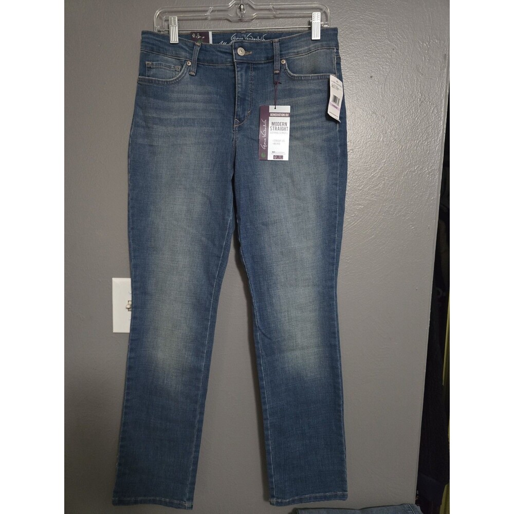 6 Average Gloria Vanderbilt Amanda Modern Straight Leg Supreme Stretch Jeans